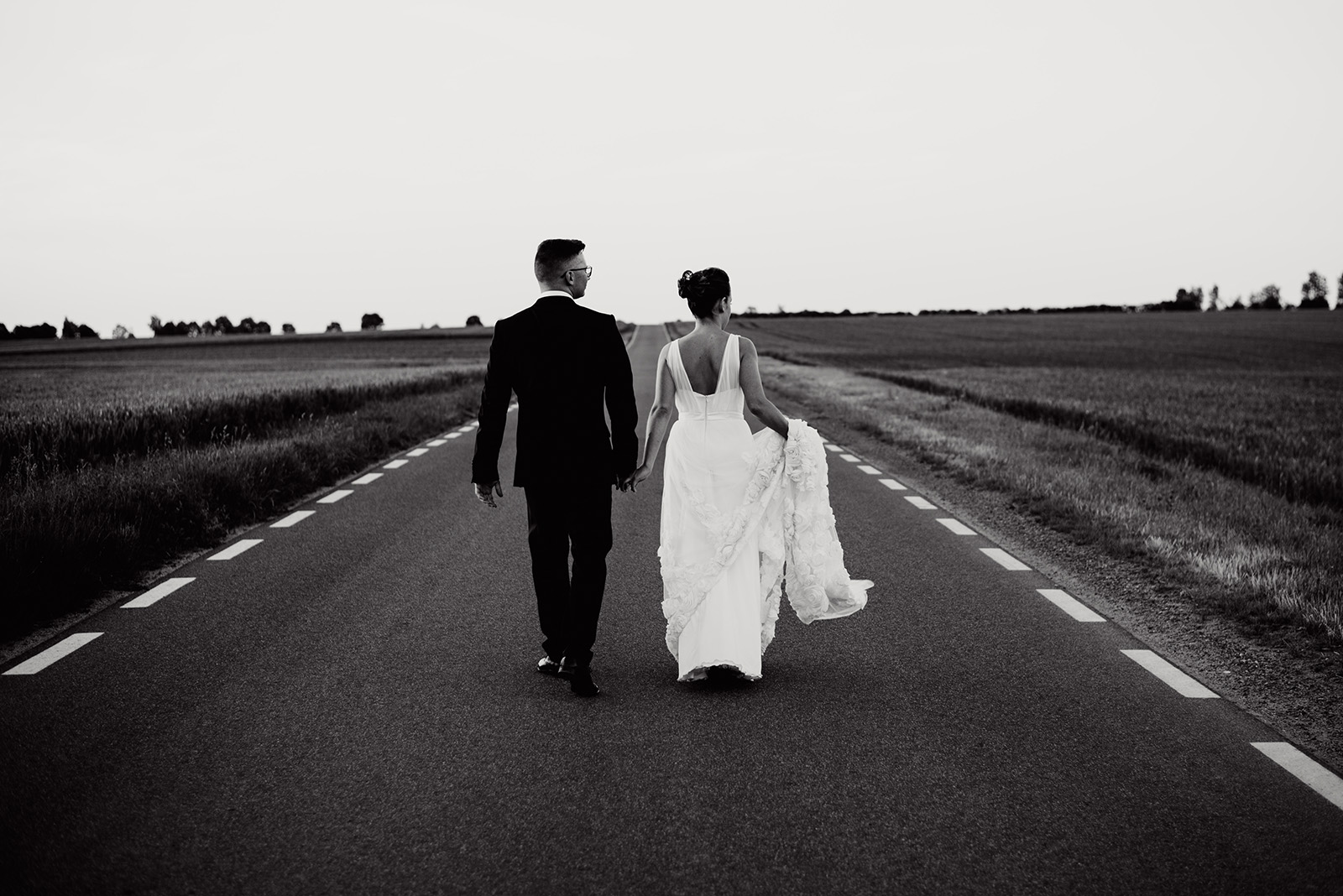 sesja na slubie - naturalna fotografia - wesele w krzyzowej
