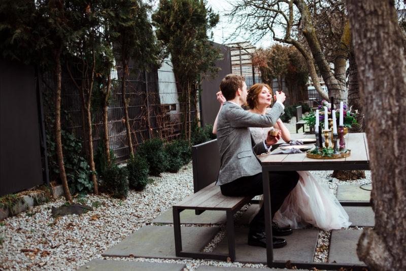 wesele w restauracja warsztat wroclaw - naturalna fotografia slubna